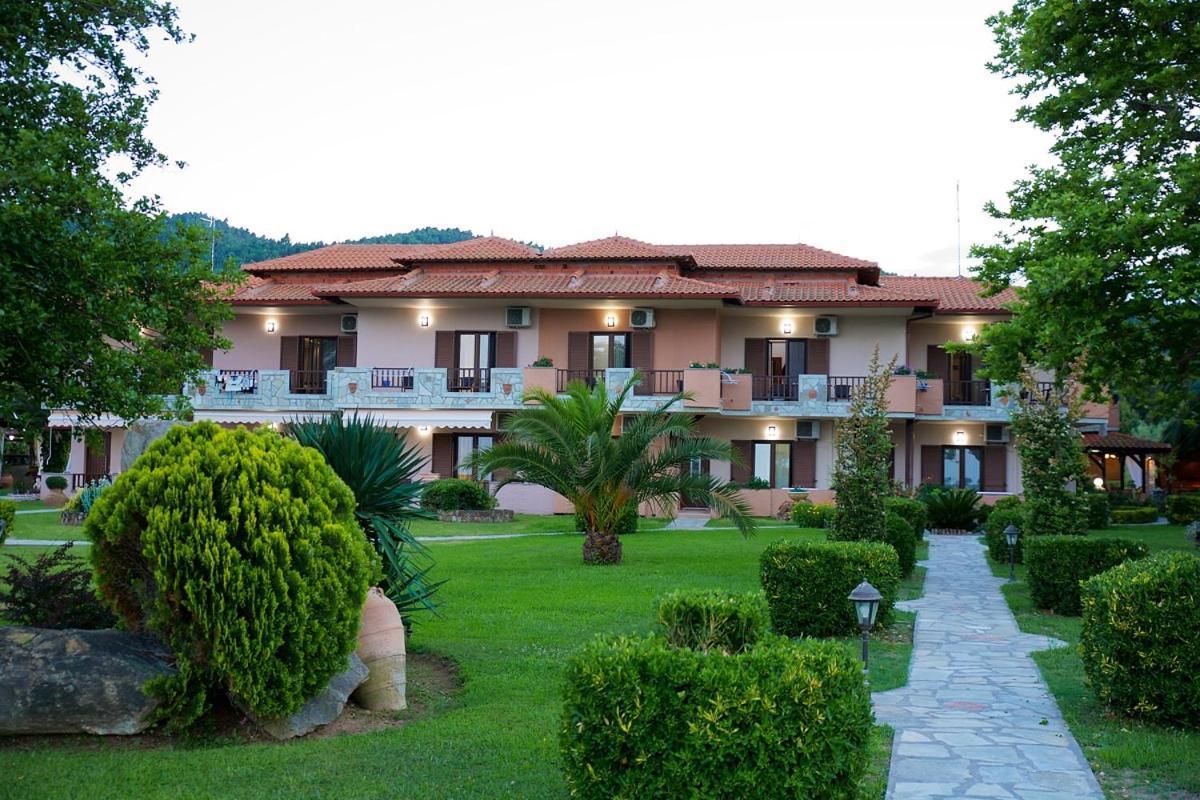 Stamos Apartments And Studios Vourvourou Exterior photo
