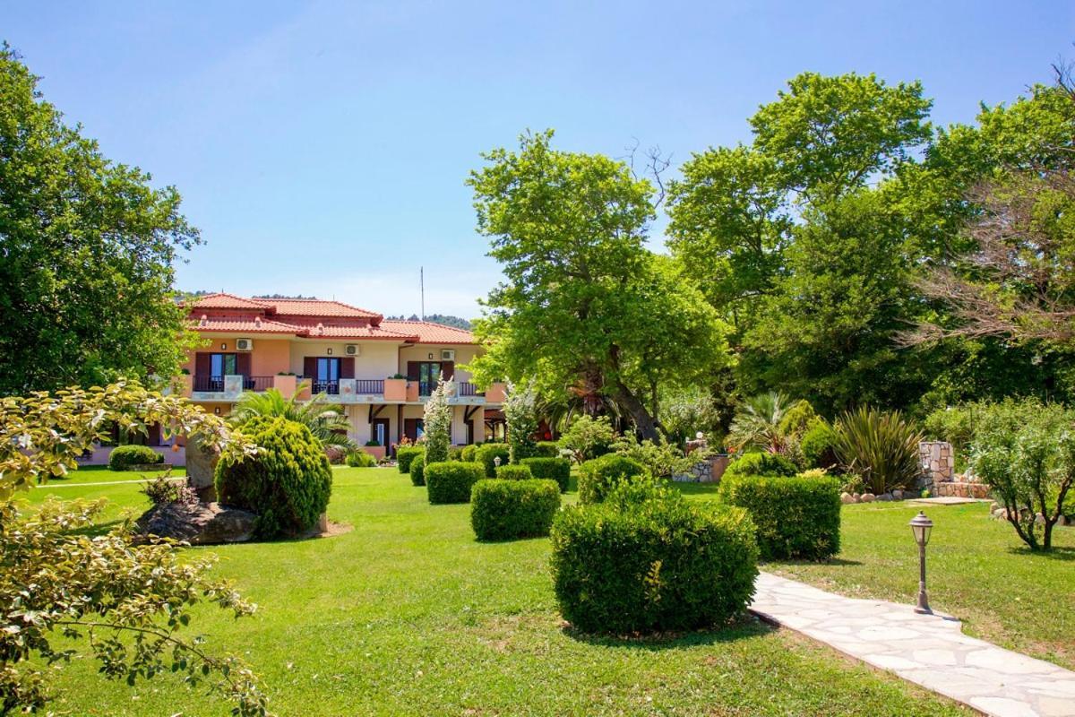 Stamos Apartments And Studios Vourvourou Exterior photo
